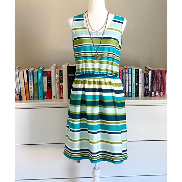 Banana Republic | Sleeveless Stripped Dress - Picture 1 of 5
